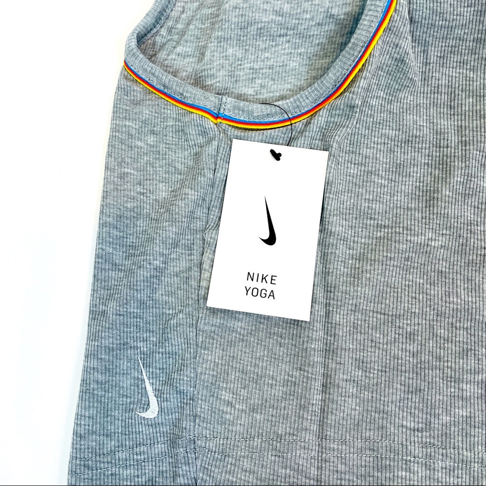 🆕 Nike Yoga Cropped Tank | Size M - Picture 7 of 7